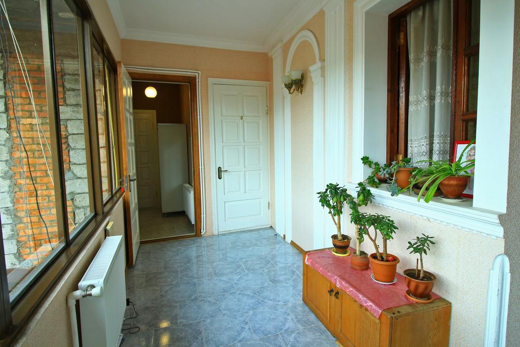 Babilina Hotel Tbilisi Esterno foto
