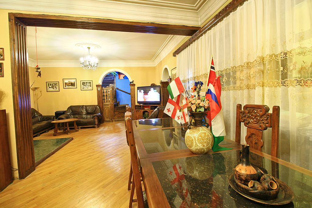 Babilina Hotel Tbilisi Esterno foto